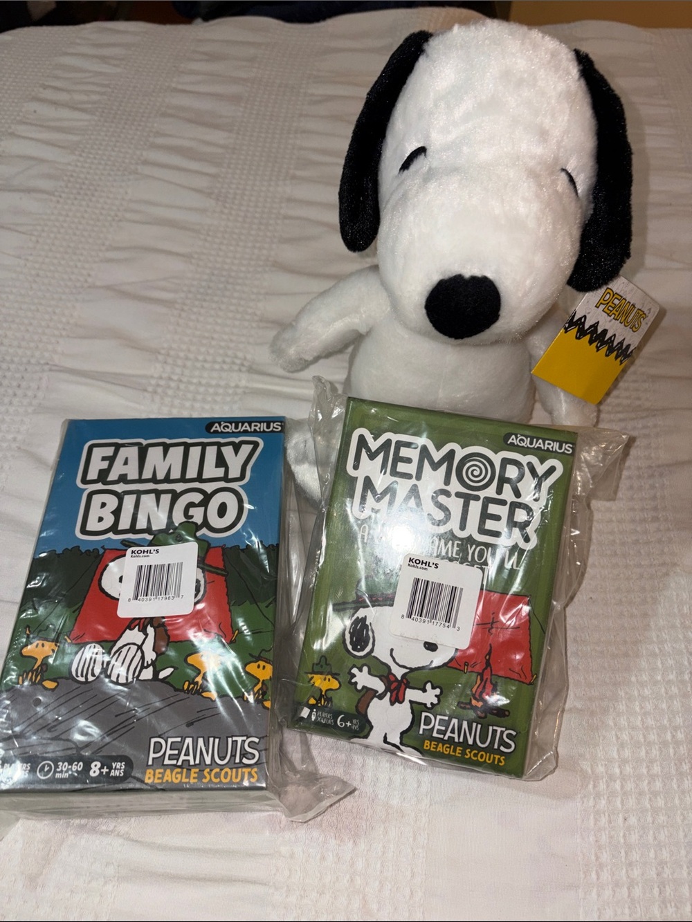 Peanuts beagle scouts Snoopy stuffed dog family, bingo, memory, master games new